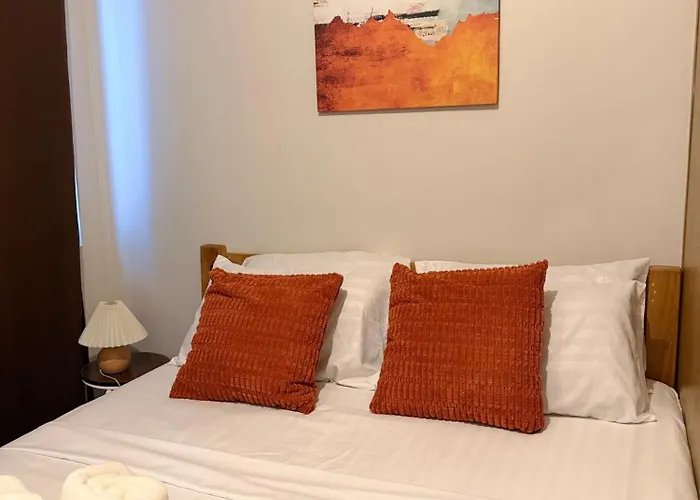 Staycation In Pasay Near Moa