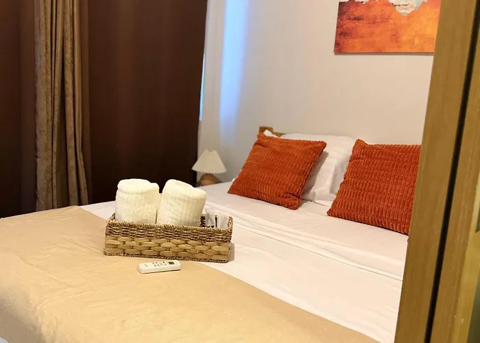 Staycation In Pasay Near Moa *